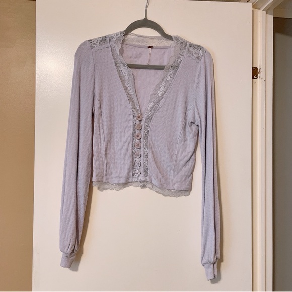 Free People Run With Me Cropped Cardi Top in Lavender Size M - Picture 3 of 9